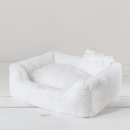 Divine Dog Bed (Color: White, size: One Size)